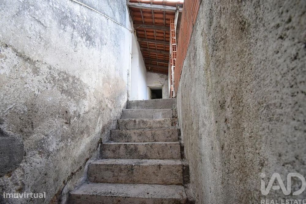 Casa tradicional T3 em Miranda do Corvo de 220,00 m2