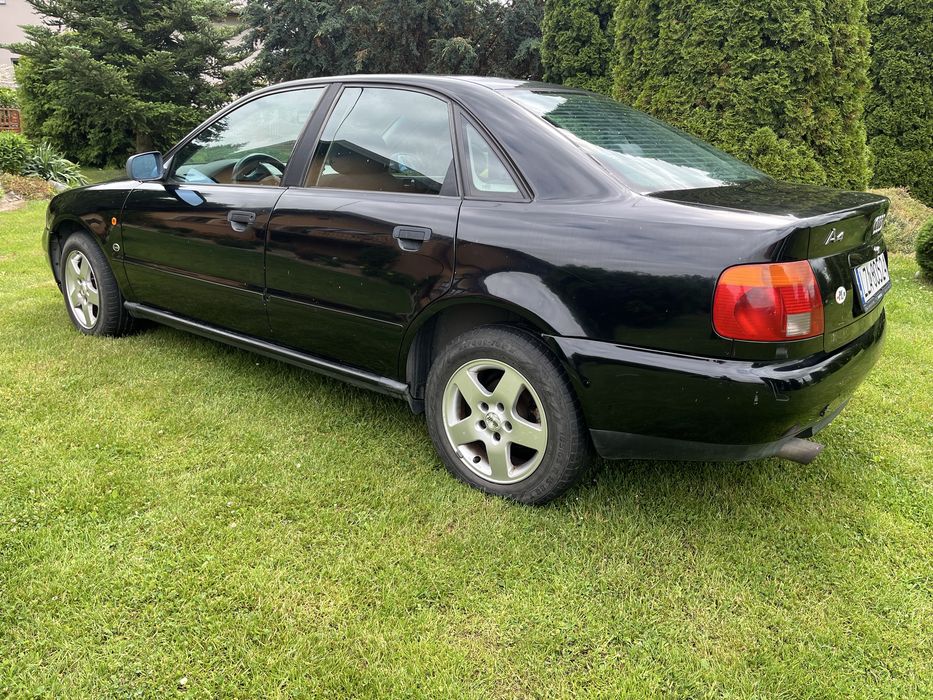Rzadkość Audi A4 B5 1994, benzyna