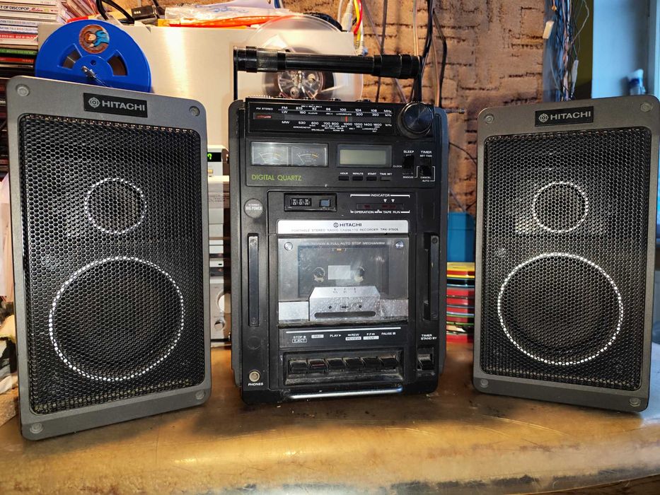 radiomagnetofon Hitachi TRK-9150E
