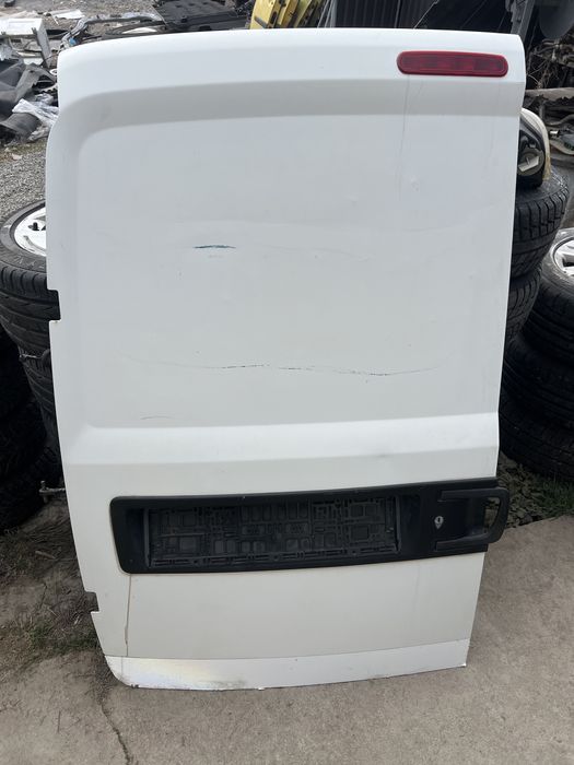Задние двери Fiat Doblo Фіат добло