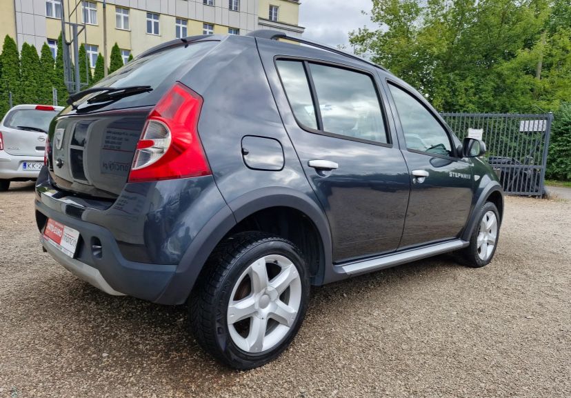 Dacia Sandero Stepway 2010 бензин 1.6 (87к/с) пасує під ГБО