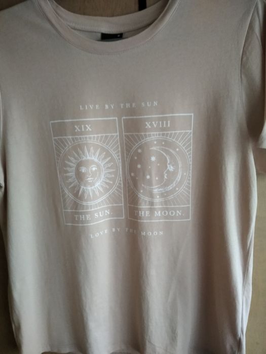 Футболка новая, размер М, цвет бежевый