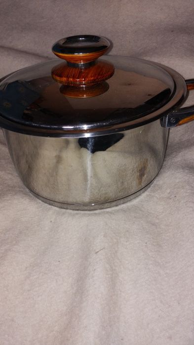 Philipiak   garnek średnica 25 cm, wysokośc 14 cm