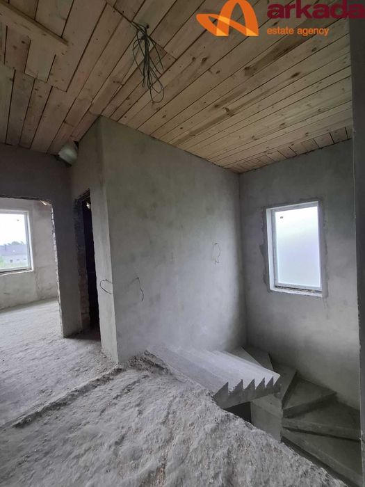 Продається будинок в котеджному містечку. До центру 15 хвилин.