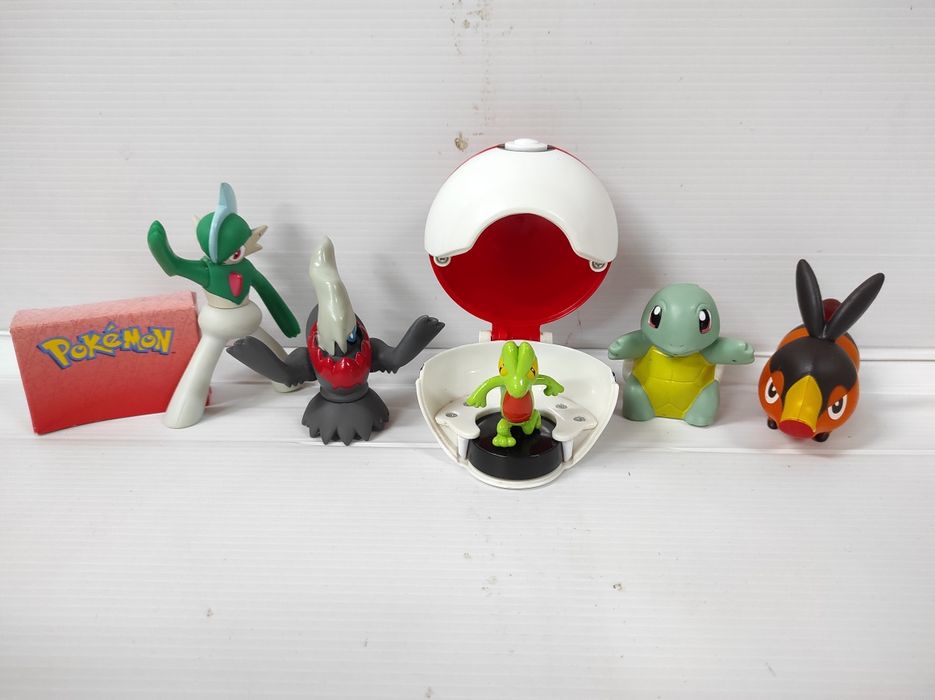 Schleich - Miss Piggy, Estrunfes-Smurfs, Abelha Maia / Garfield / Minions / Pokémon (bonecos e cartas)