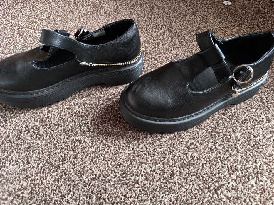 Buty damskie czarne 38