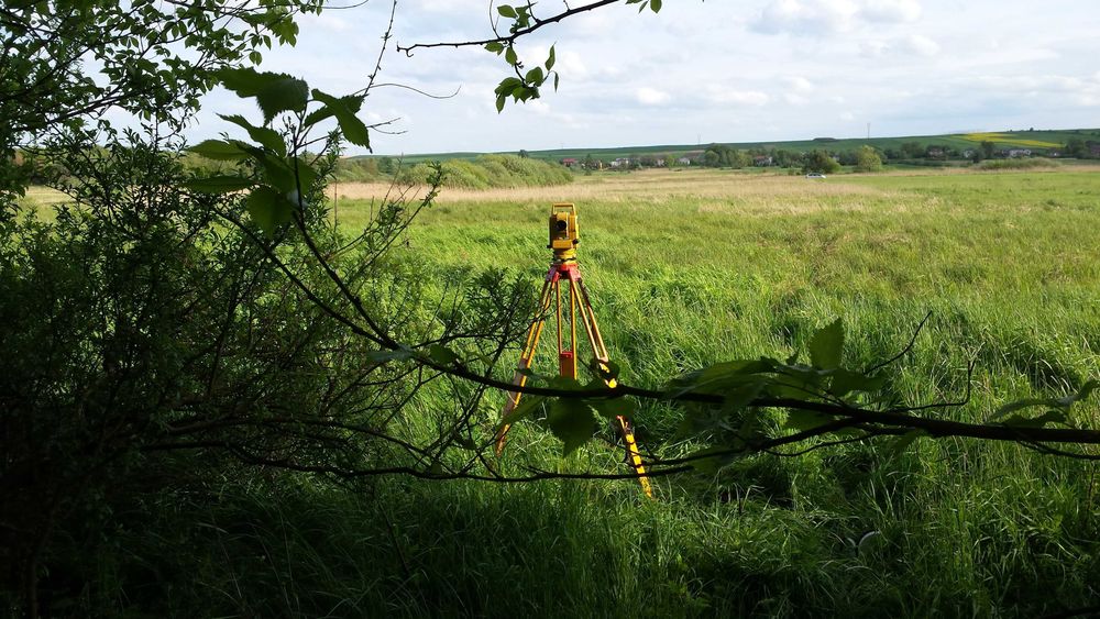 Geodeta Uprawniony, Geodezja, Usługi geodezyjne