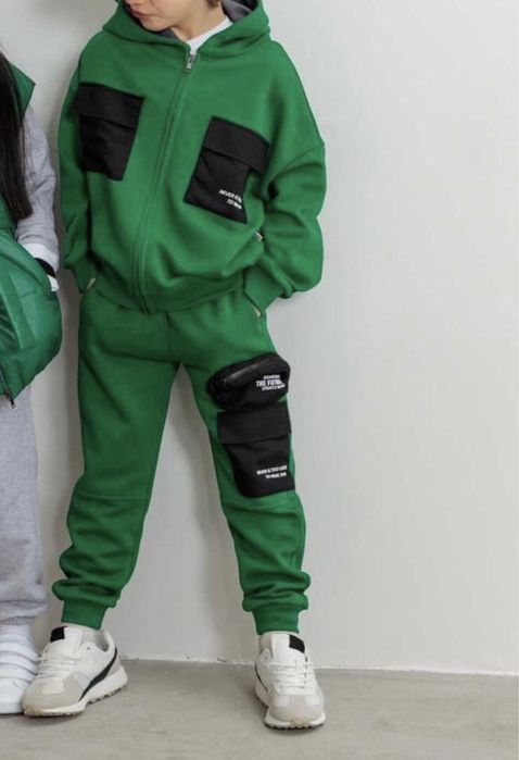 Костюм , спортивный костюм (весна - осень )