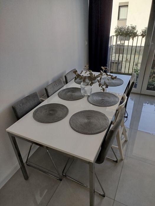 Stół z 6 krzesłami Ikea