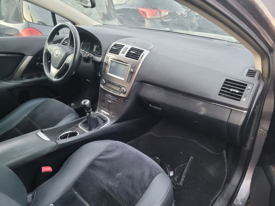 Toyota Avensis 2015 para peças