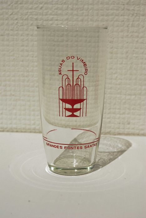 Copo antigo das Águas do Vimeiro. Grandes Fontes Santas