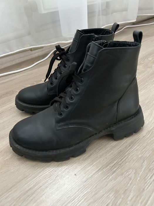 Осіннє взуття для дівчинки