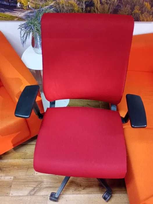 Fotel biurowy obrotowy Steelcase fotele biurowe