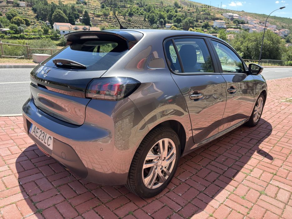 Peugeot 208 1.2-100cv