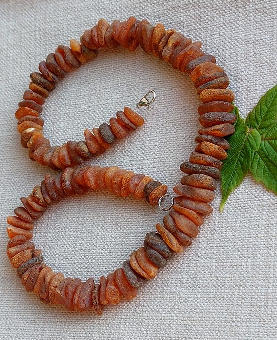 Буси із натурального лікувального  бурштину, крупніші намистини