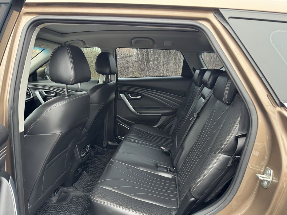 Продам гарний автомобіль Jetour