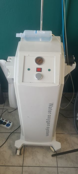 Urządzenie do oxybrazji mikrodermabrazji wodno-tlenowej