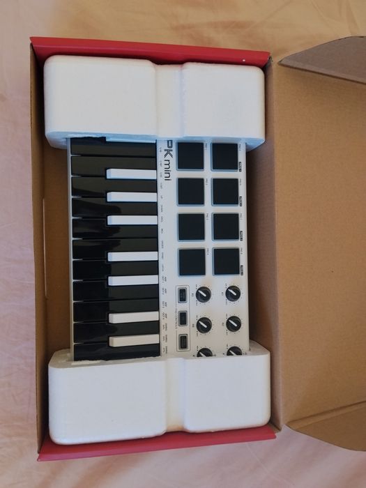 Akai MPK mini special edition