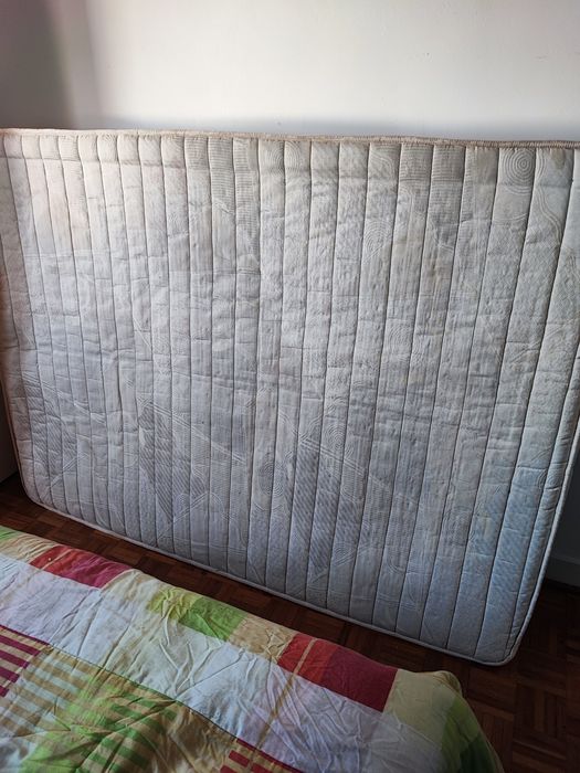 Colchão ortopédico usado