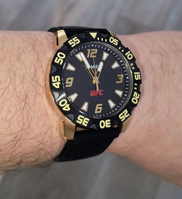 Timex w pięknej miedzi 42 mm TW2V84400