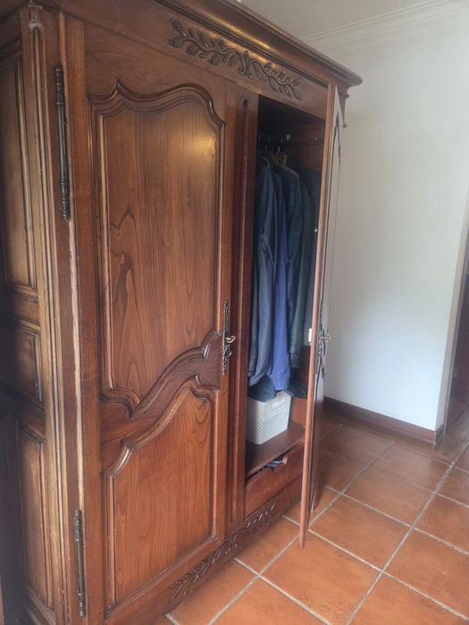 Armário guarda fatos / roupeiro