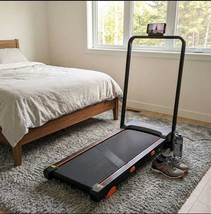 Розпродаж! Тонка бігова доріжка Fitonix (1-8 км/год) до 110 кг. Уцінка