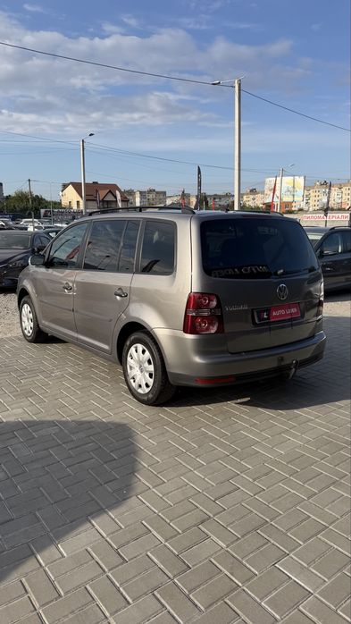 Volkswagen Touran Фольксваген Тоуран FL 2008р 1.6 MPІ бенз 5 МКПП 7 місць