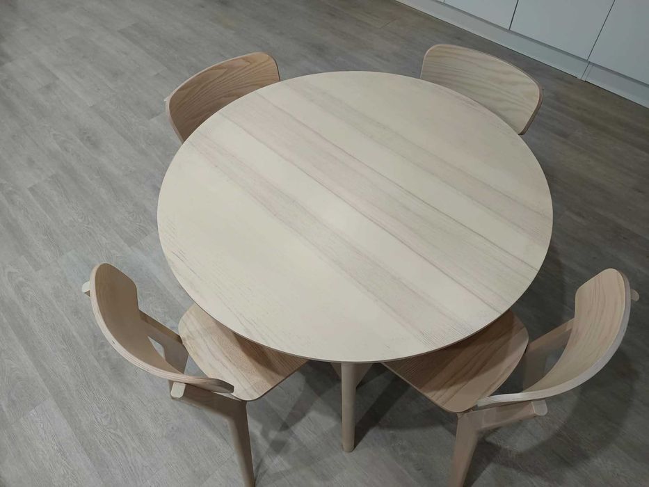 Conjunto Mesa Redonda IKEA LISABO + 4 Cadeiras (Chapa de Freixo) – Como Novo