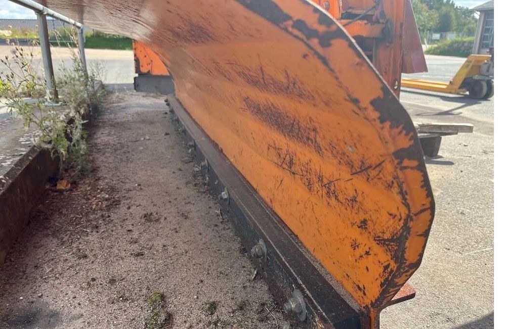 Pług do śniegu Epoke 280cm odśnieżny regulowany hydrauliczny Schmidt