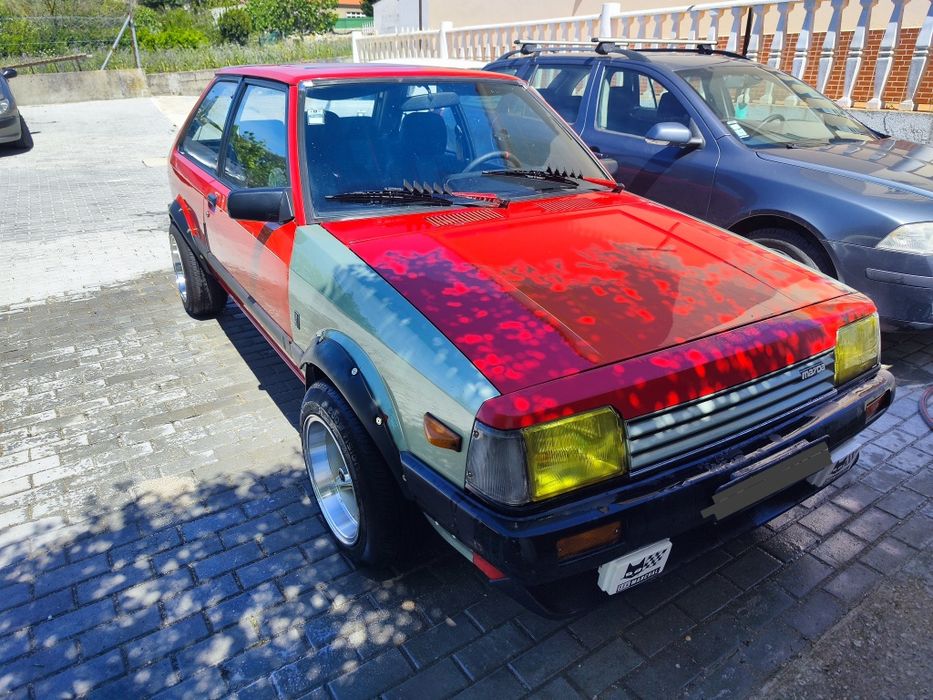 Mazda 323 — fotografia 2