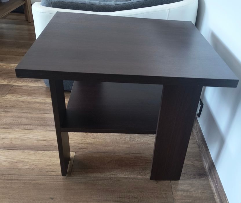 Stolik kawowy brązowy