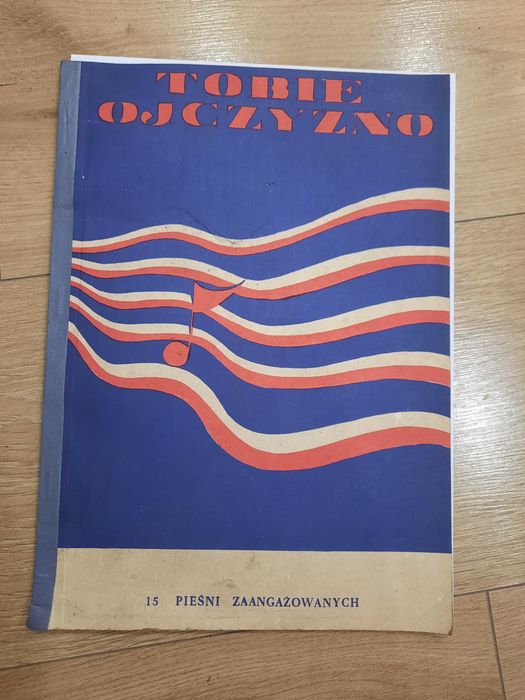 gitara, akordeon, saksofon, skrzypce, książki do nauki, stare z PRL.