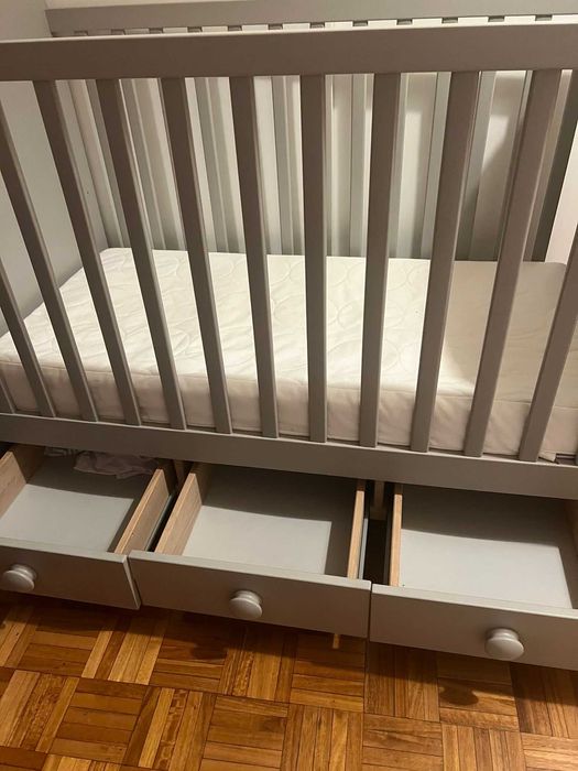 Berço Ikea Gonnat com colchãO