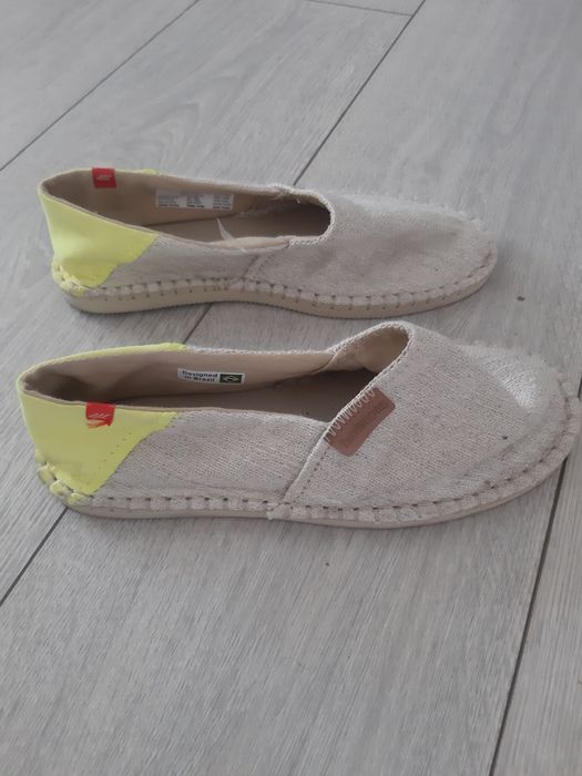 Havaianas  praticamente novas