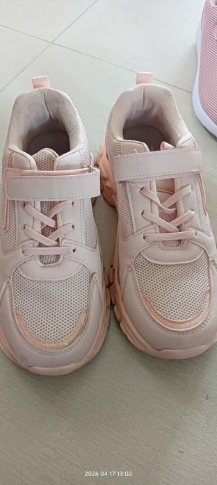 Buty damskie raz założone