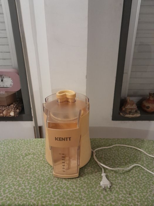 Vendo Liquidificadora Eléctrica KENTT muito bonita como nova