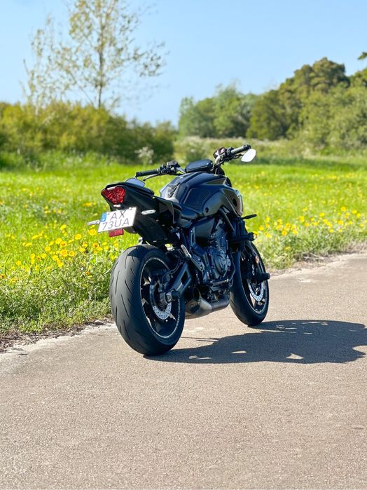 Yamaha MT07 Pure 35kw (deslimitada)