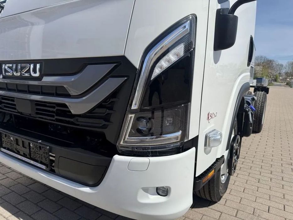 Isuzu M30  Nowy Model!!