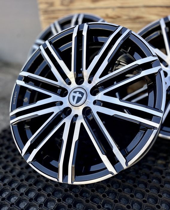 Диски 5/112 r18 Tomason в крутому стані