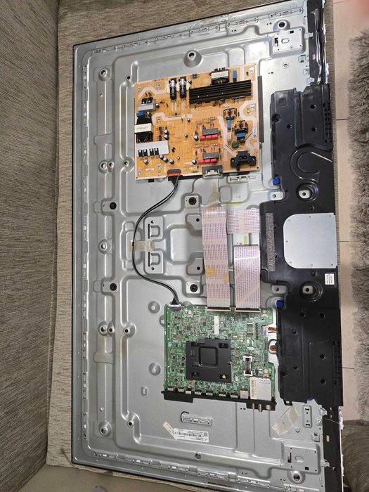 TV Samsung QE49Q6FNAT – Ver detalhe