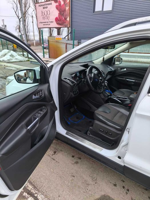 Продам авто Ford Kuga 2015 року!
