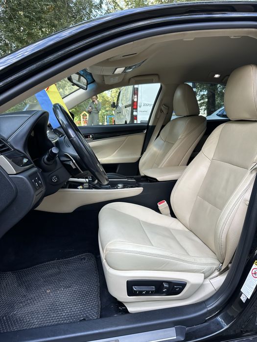 Продал Lexus GS 250