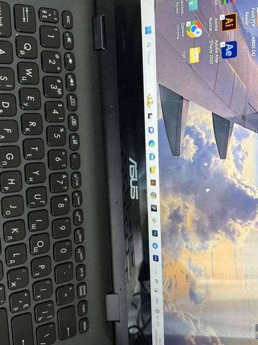 Ноутбук ASUS в гарному стані