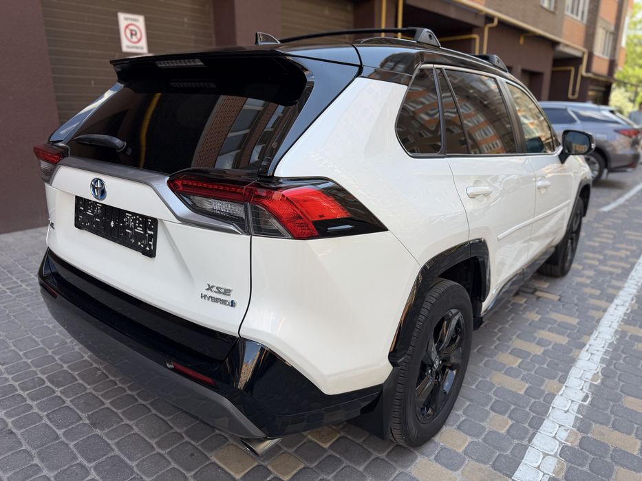 Rav 4 Hybrid XSE