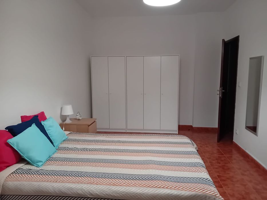 Alugo quarto Infantado-Loures