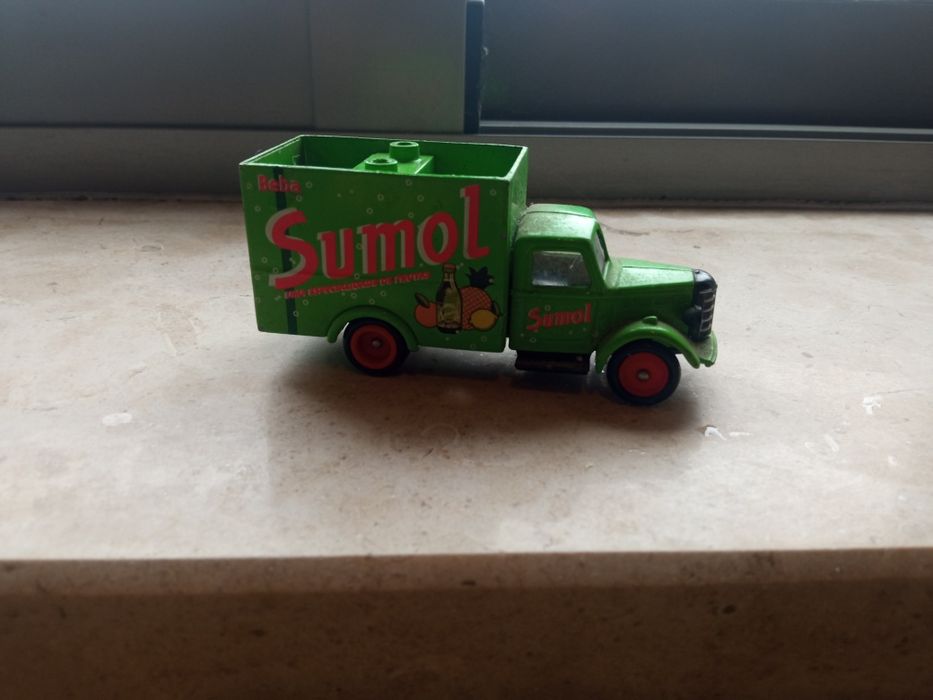 Van Sumol verde da Corgi