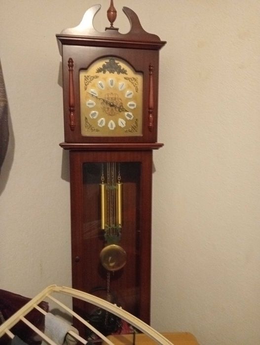 Relógio de sala alto como novo