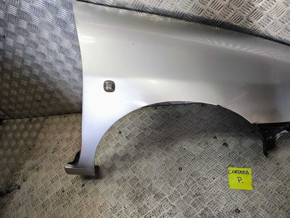 błotnik prawy cordoba lift