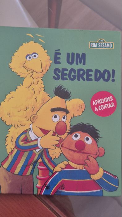Livros infantis capa dura