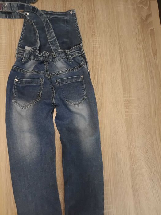 Spodnie jeans ogrodniczki 122 128